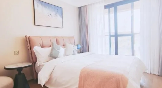 Люкс с 2 комнатами с видом на озеро Youxi Resort Hotel (Fuxian Lake Cambrian Happy World）