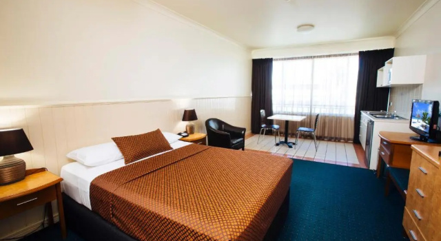 Семейный номер Standard с 2 комнатами City Oasis Inn Townsville, SureStay Collection by BW