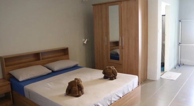 Blue Midnight Hostel