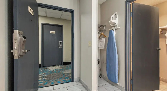 Студия Days Inn & Suites by Wyndham Mt Pleasant