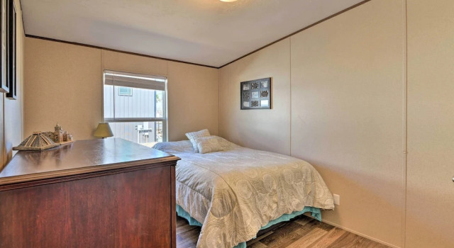 Quaint Port O'connor Home - 3 Mi to Beach!, Book Hotel Port O Connor Houston