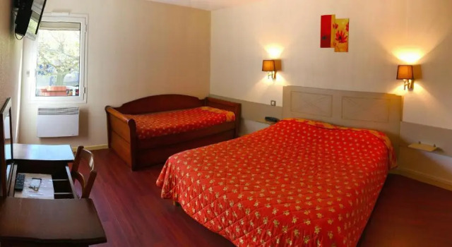 Номер Standard Logis Hotels - Hôtel et Restaurant de la Montagne Noire