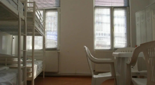 Кровать в общем номере Kretan Hostel
