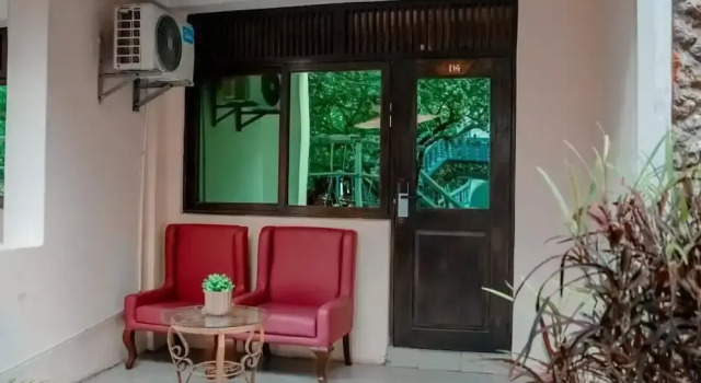 Номер Standard с видом на бассейн Serene Hotel