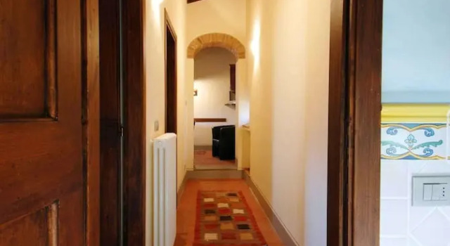Tognazzi Casa Vacanze - La Viola, Buchen Sie Hotel Hotels in Elsa-Tal mit Parkplatz, Parkplätze