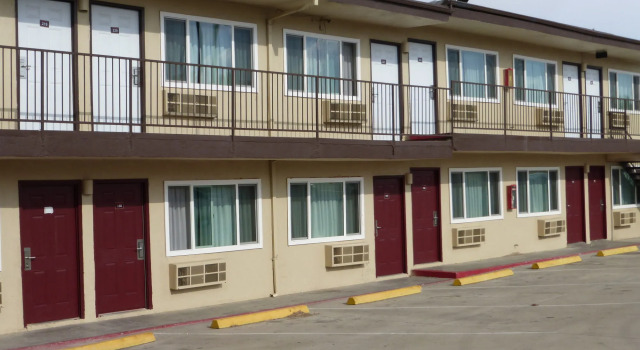Red Roof Inn Needles