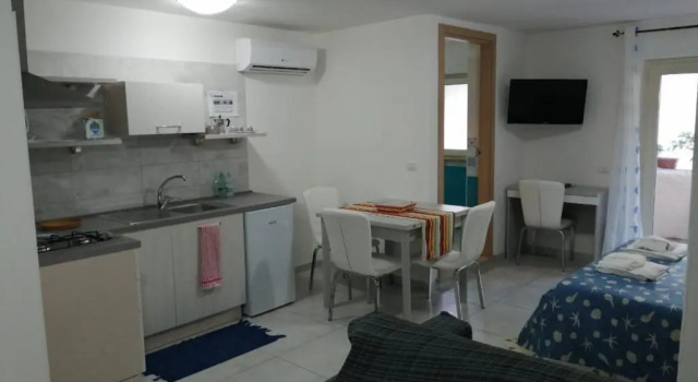 Апартаменты Monolocale Tirreno studio seafront