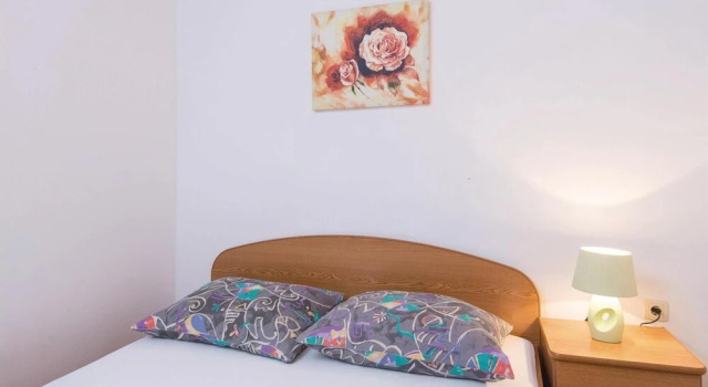 Nice Apartment in Kuciste-perna With 1 Bedrooms and Wifi