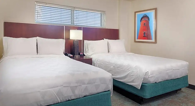 Четырёхместный люкс oceanfront Holiday Inn Resort Daytona Beach Oceanfront by IHG
