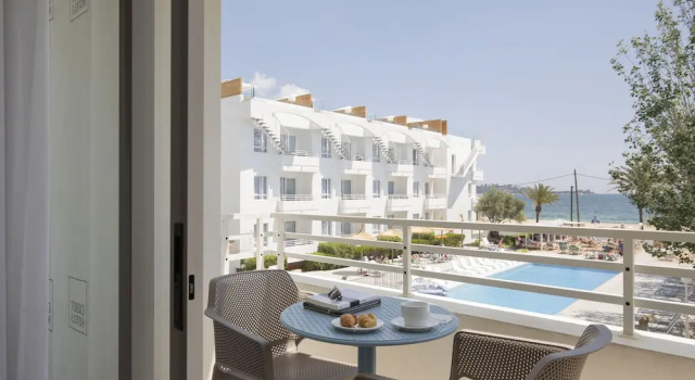 Апартаменты Standard c 1 комнатой с балконом и с видом на море Cabot Hobby Club Apartments