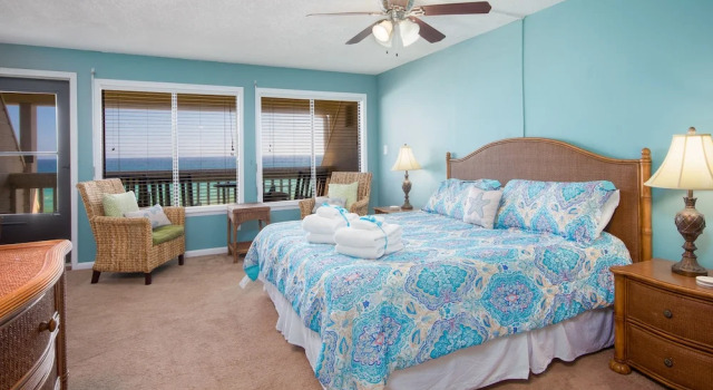 Put Some Vitamin Sea in Your Vacation! Gulf Front Town Home - Quiet West End