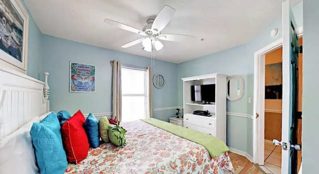 Gulf Shores Condo w/ Pool, Hot Tub - 1 Br condo by RedAwning