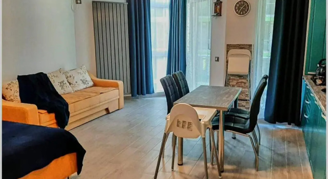 Alezzi EKA Studio, Boek Appartement Hotels in Constanta met zwembad, Zwembad