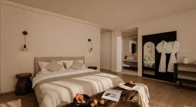 Люкс Premier Dali Mountainside Hotel