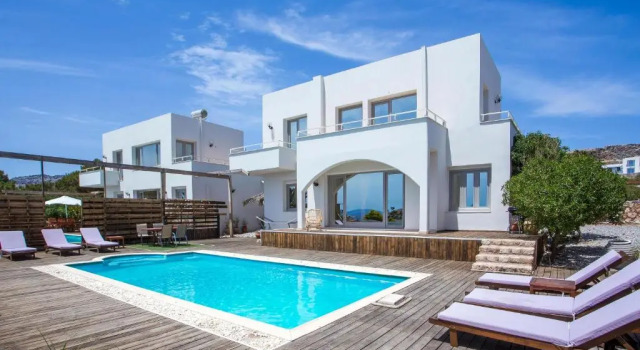 Вилла с 3 комнатами Spilia Bay Villas
