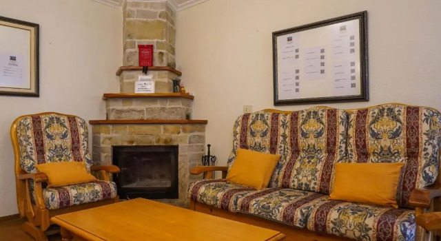 CASA MERCEDES-PUERTOMINGALVO, Buchen Sie Hotel Puertomingalvo Aragonien
