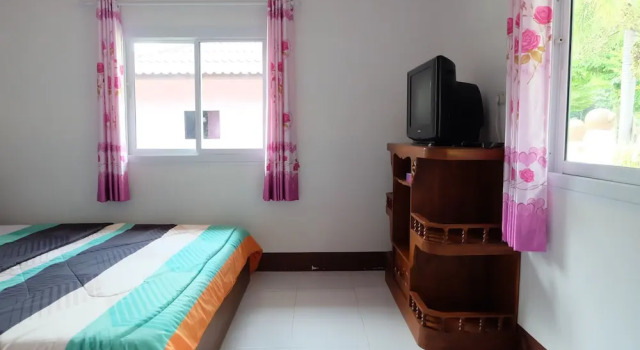 Baan Klang Nam Resort