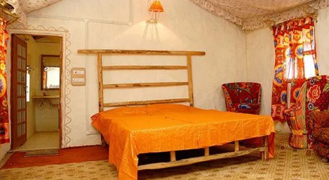 Kuldhara Heritage Resort, Забронировать Курортный отель Отели штата Раджастхана с парковкой, Парковка