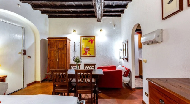 Lovely Studio Flat in the Heart of Trastevere, Забронировать Отель Трастевере Рим, рядом с Уста истины