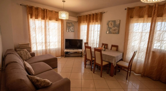 Charm Apartment T2 All With Big Terrace Albufeira, Rezerwuj Apartament Hotele w Algarve z parkingiem, Parking