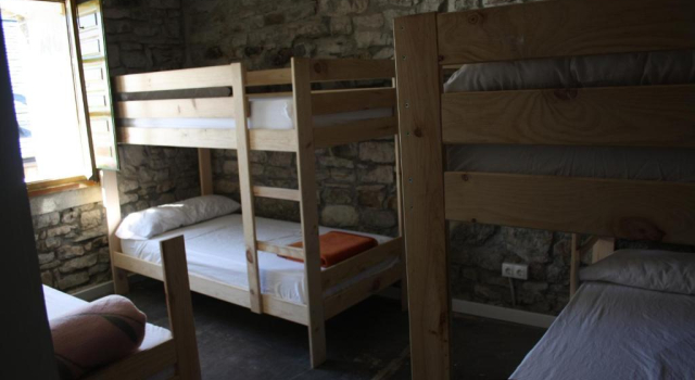 Albergue Casa De Broto, Book Hotel Hotels in Aragon with Parking, Parking