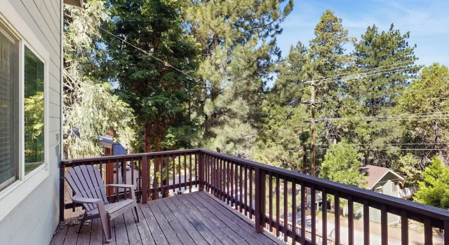 Коттедж 3BR Cabin w/ Grill & Fireplace - Near Hiking