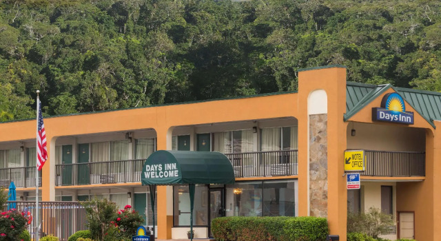 Номер Standard Days Inn by Wyndham Clayton