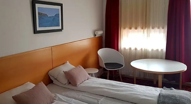 Glomfjord Hotel, Rezervovat Hotel Hotely v Nordland s parkováním, Parkování