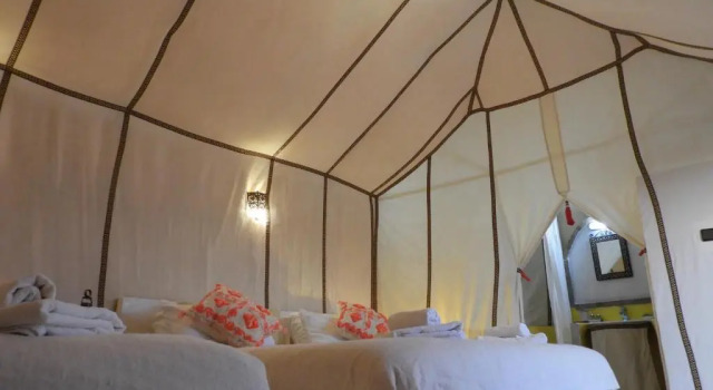 Room in Lodge - Sleep In Luxury Tent In Desert !