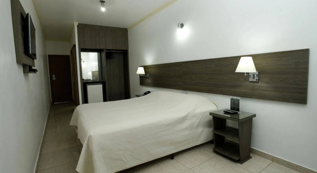 Indaiá Hotel, Забронировать Отель Сан-Карлус штат Сан-Паулу