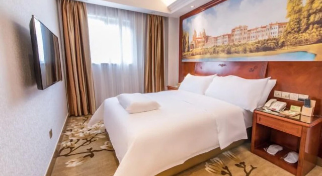 Vienna Hotel (Zhongshan Sanjiao), Забронировать Отель Отели Гуандун 3 звезды, 3*