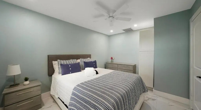 Cheerful 2 Bedroom Lakehouse Home Woffice Space