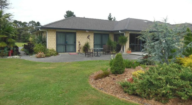 Апартаменты Silverdale Garden Stay