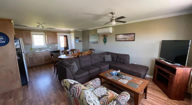 Люкс Beach & Breeze Cottages