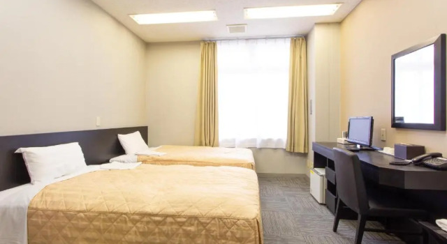 Капсула Kuretake Inn Gotemba Inter Gold Cabin