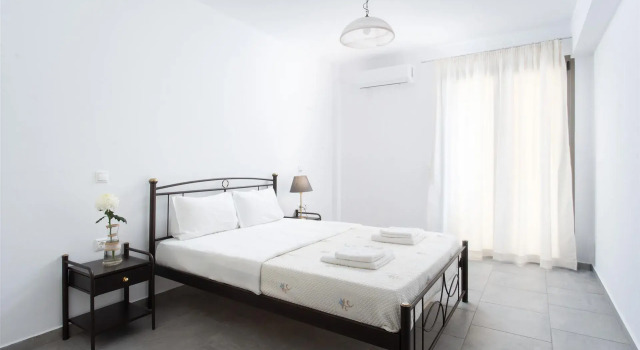 Tulipa Suites, Prenota Affittacamere Hotel a Peloponneso con parcheggio, Parcheggio