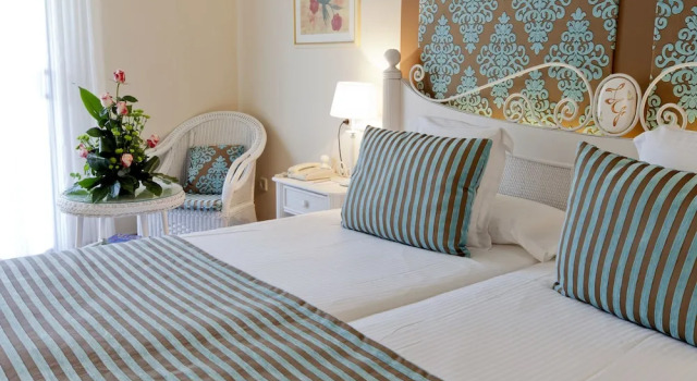 Двухместный номер с балконом Lago Garden Apart-Suites & Spa Hotel