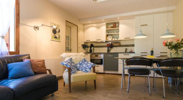 Beautiful Holiday Home in Aquitaine near the Forest, Prenota Hotel Hotel a Aquitania con parcheggio, Parcheggio