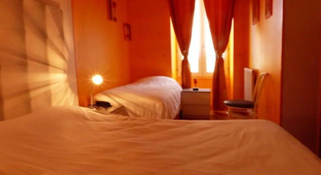 Трёхместный номер Standard Logis Hôtel Au Croissant
