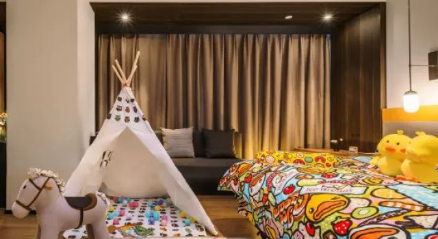 Семейный тент Ufun Hotel (Luchuan High Speed Railway Station Shop)