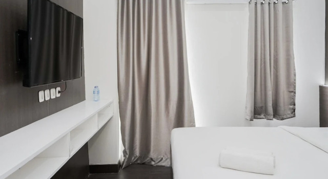 Brand New Modern and Cozy Studio at Easton Park Apartment, Book Apartment Hotels in South Tangerang with a Pool, Swimming Pool
