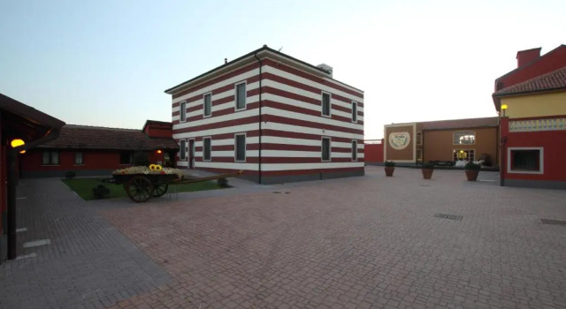 Tenuta del Vecchio Mulino, Buchen Sie Hotel Motta deʼConti Piemont