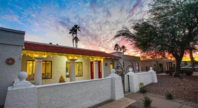 Heated Pool, Spa, & Garage! Near Kierland, shopping, dinning, & Scottsdale Quarter by RedAwning, Забронировать Отель Финикс 