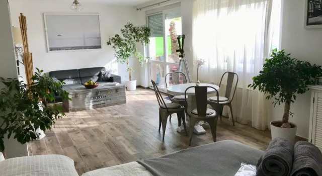 Vista Suites 1-2, Забронировать Отель 05. Внутренний город - Город Леопольда 