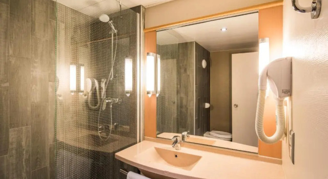 Номер Standard ibis Metz Nord