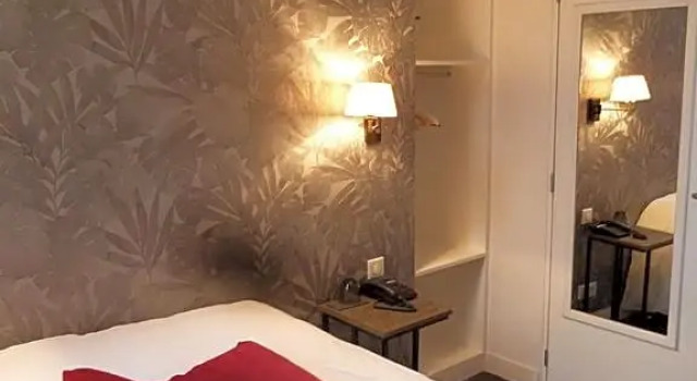 Номер Comfort Hotel The Originals Maison de l'Abbaye (ex Relais du Silence)
