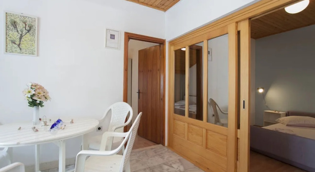 Ante - 50m From Beach - A6, Prenota Hotel Prižba 