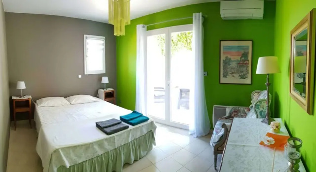 Bnb les Terrasses du Garlaban, Забронировать Отель «постель и завтрак» Отели Буш-дю-Рон с парковкой, Парковка