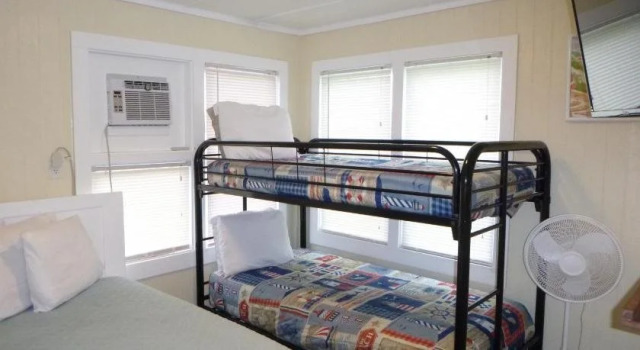 Double Barr Cottages, Забронировать Отель Порт-Аранзас Mustang Island, рядом с Художественный центр Порт-Аранзаса