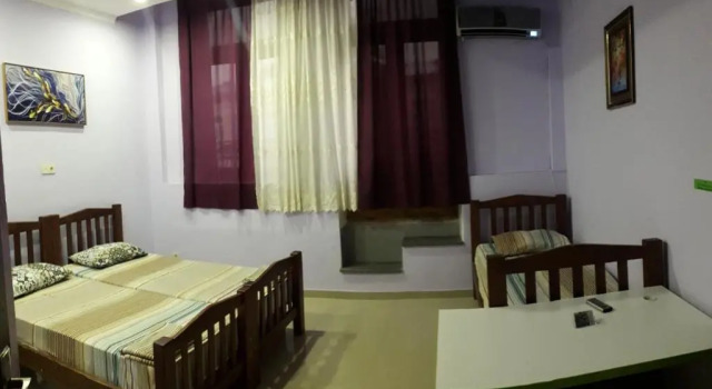 Трёхместный номер Standard с балконом Hostel City Center